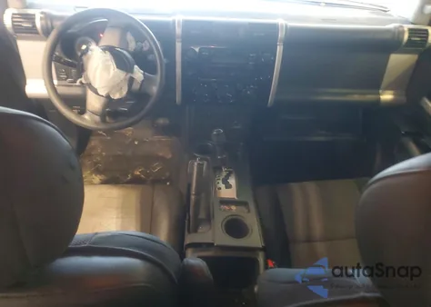 2008 Toyota Fj Cruiser z USA, uszkodzony, nr VIN JTEZU11F68K002058